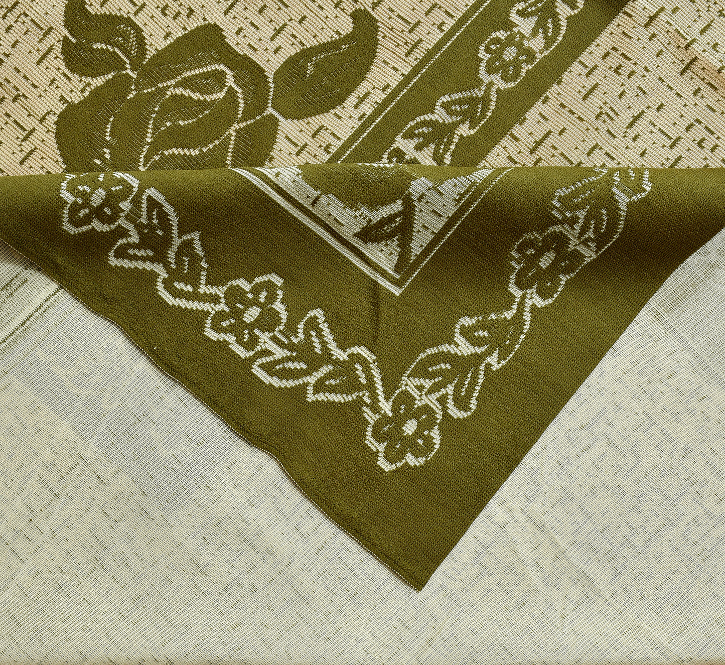 Bigger Fish Polycotton Printed 6-8 Seater Decorative 60x90 Inch Dining Table Cover (Green)