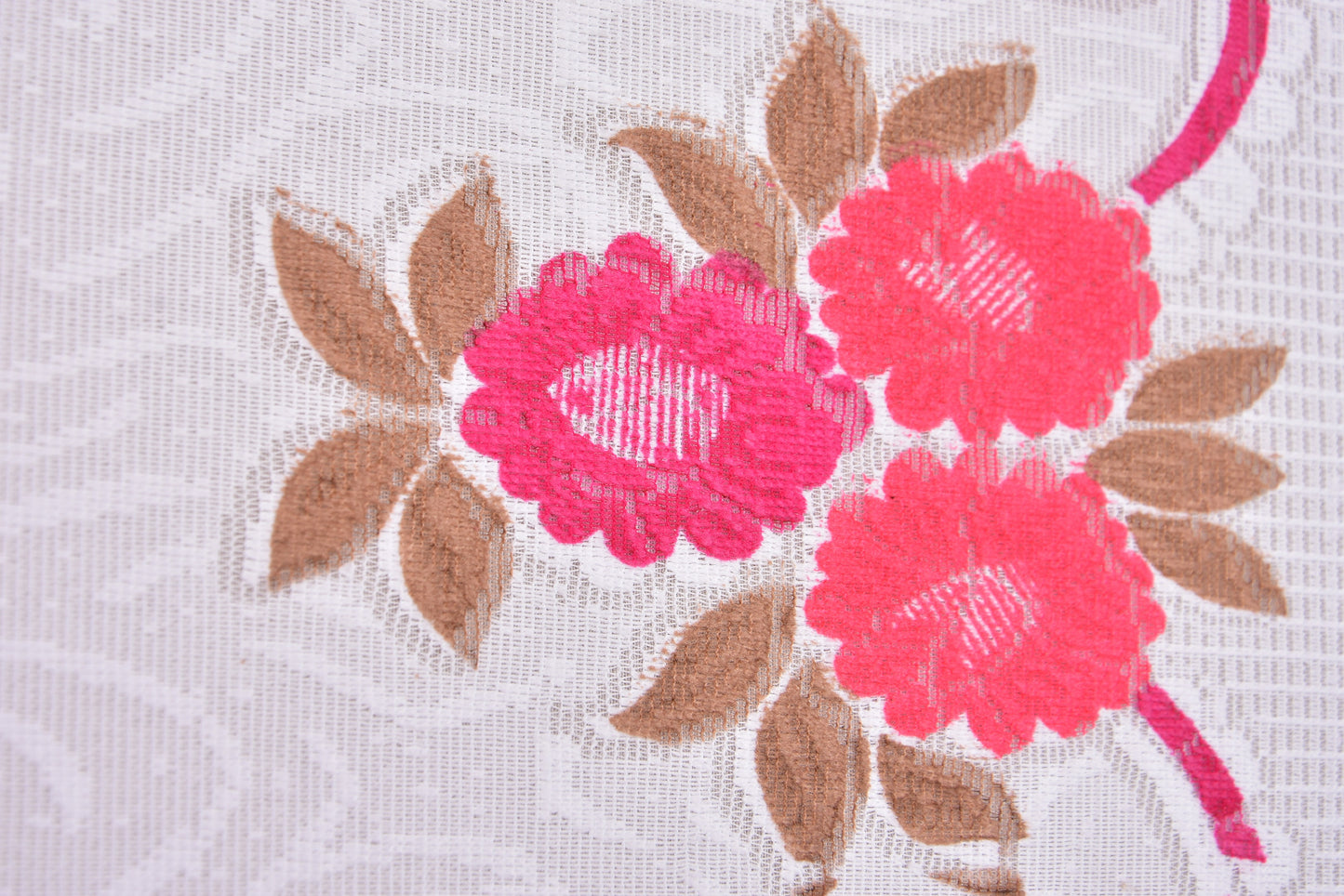 Bigger Fish Poly Cotton , Decorative Hand Made Dining Table Cover for 6 Seater (60 X 90 Inches) (Pink)