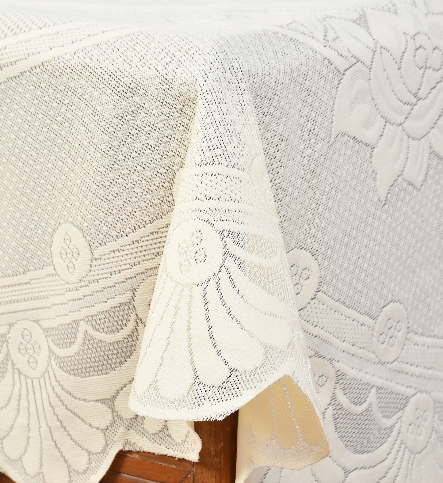 Bigger Fish 40 Inch Round Table Cover Poly Cotton Floral Elegant Design 2 Seater Tablecloth/Cream Small Center Table Cover