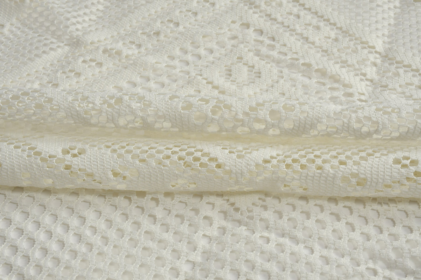 Bigger Fish Luxurious Poly Cotton 2 Seater Round Center Table Cover/Table Cloth ( 40 inch Round) - Cream