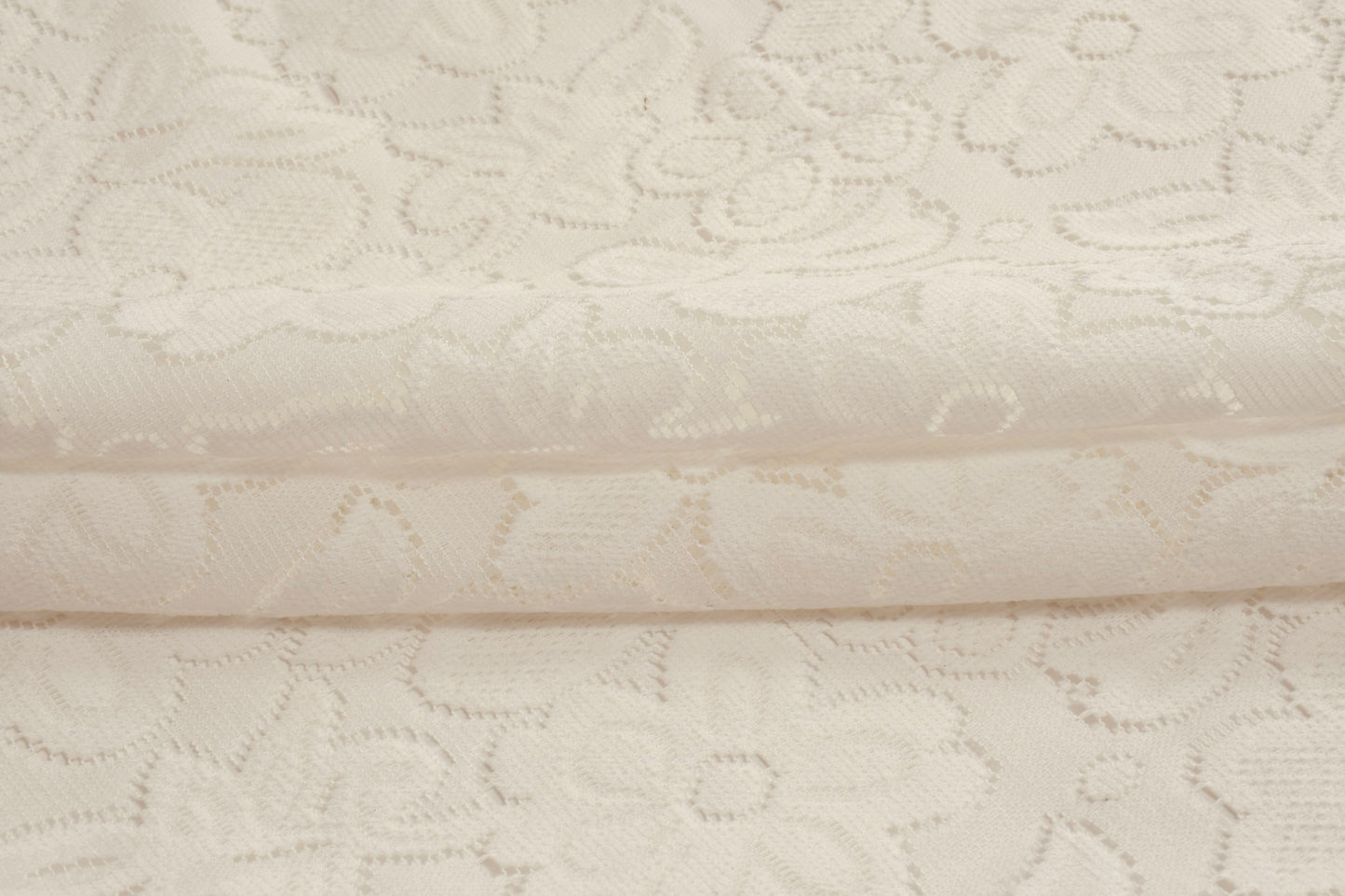 Bigger Fish 6 Seater Floral Design Poly Cotton Round Table Cover (60x60 Inch) (Cream)