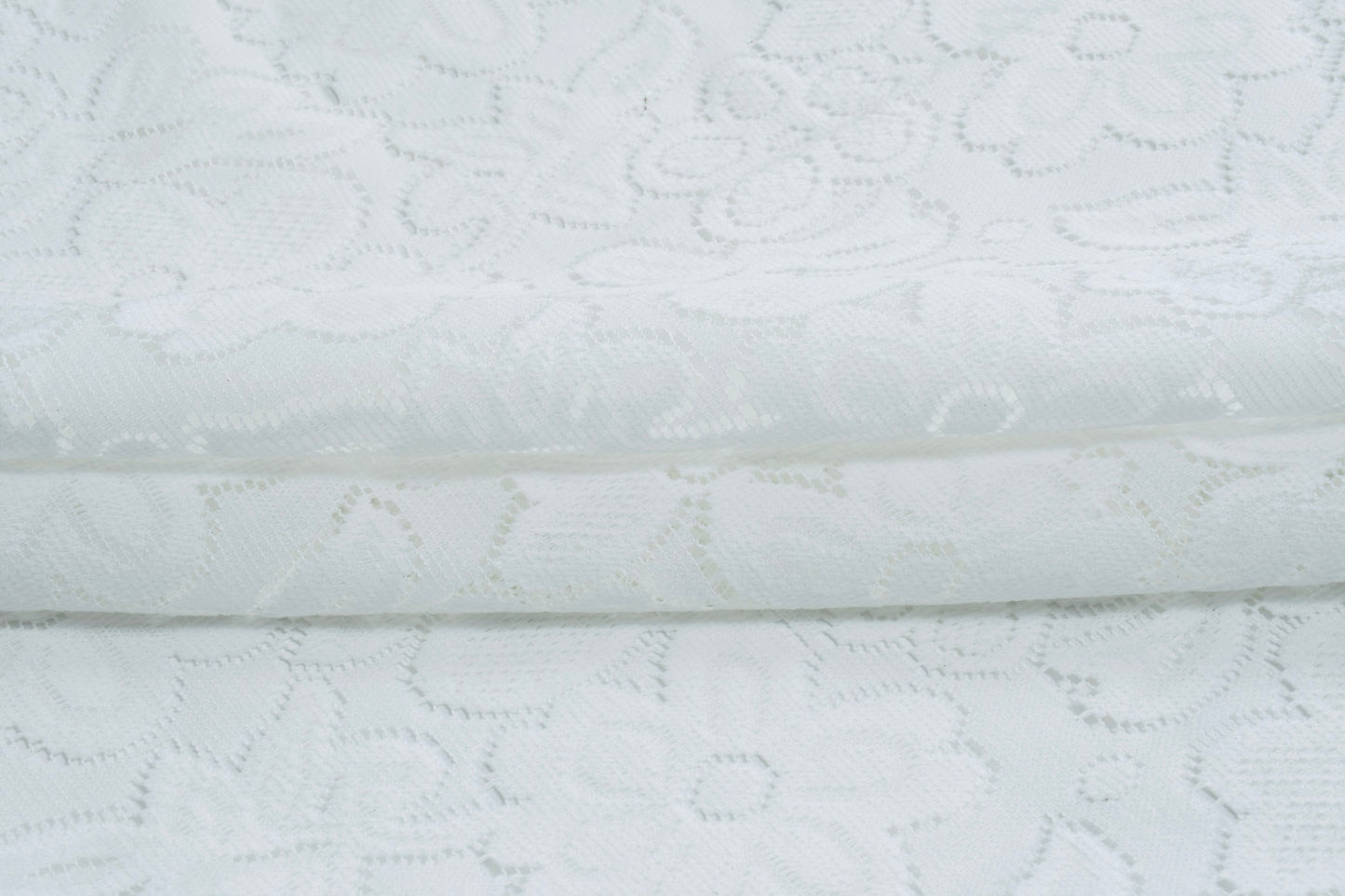 Bigger Fish 6 Seater Floral Design Poly Cotton Round Table Cover (60x60 Inch) (White)
